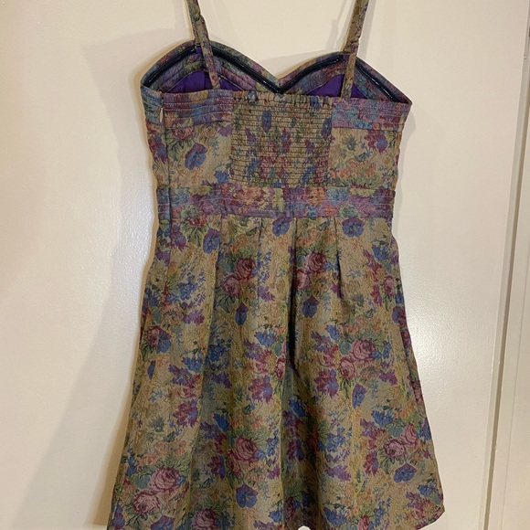 Beautiful Free People tapestry dress with removable straps. - Picture 6 of 7